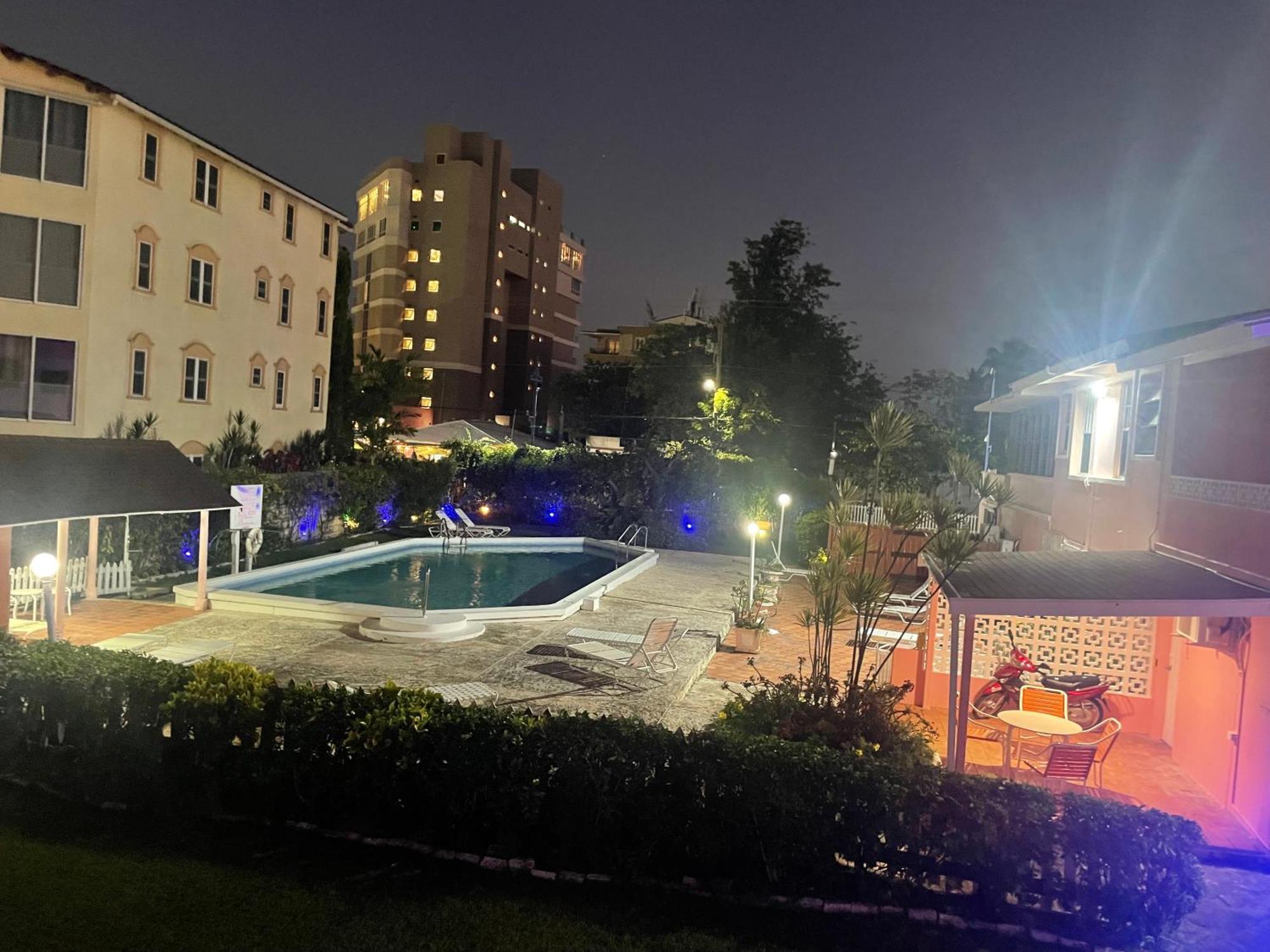 The Monteray Hotel Крайст-Черч Экстерьер фото